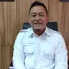 Kepala Dinas PUPR Cimahi, Wilman Sugiansyah saat Diwawancarai Jabar Ekspres soal Drainase di Cimahi (mong)