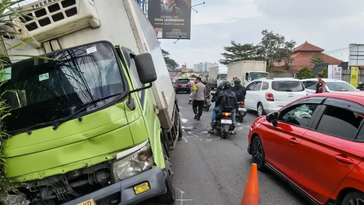 Truk Box Serempet Pejalan Kaki di Nagreg, 1 Orang Meninggal Dunia