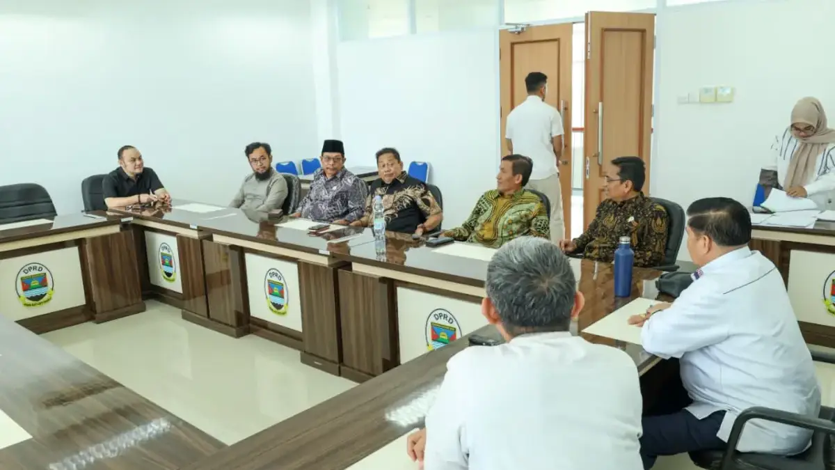 Serap Aspirasi Daerah, Bapemperda DPRD Jabar Matangkan Raperda Tata Kelola Sampah
