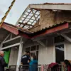Hujan dan Angin Kencang Rusak 10 Rumah Warga di Bandung Barat