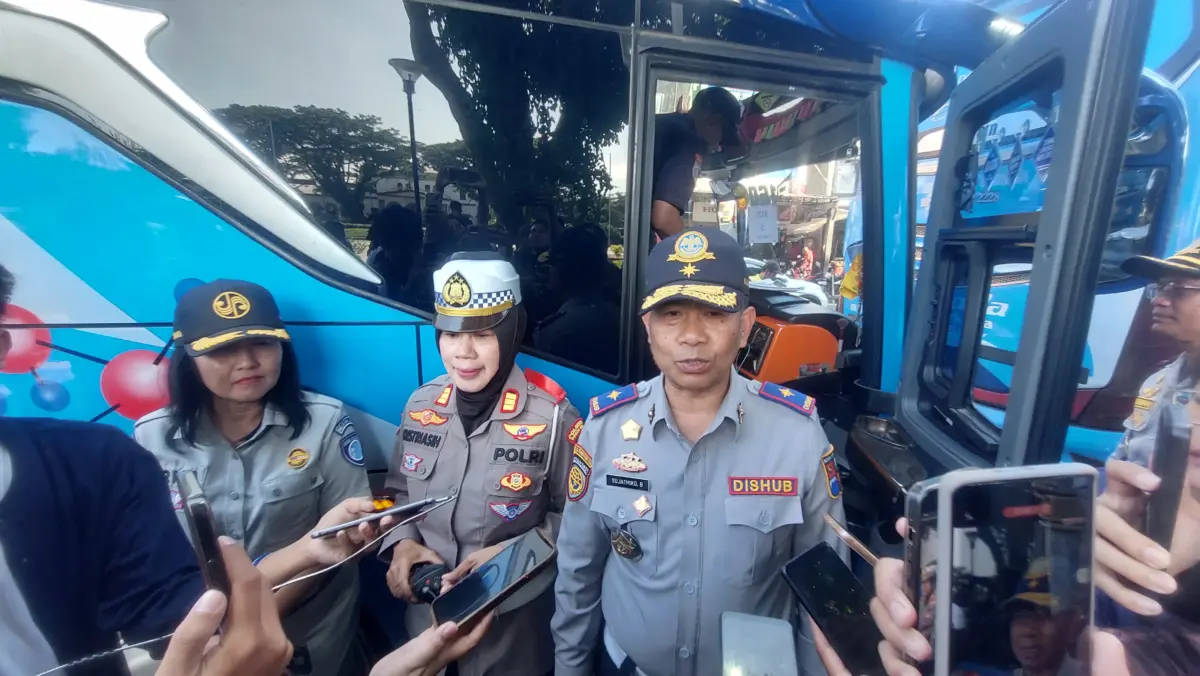 Kepala Dinas Perhubungan (Dishub) Kota Bogor, Sujatmiko Baliarto saat menjelaskan bahwa pihaknya melakukan pem