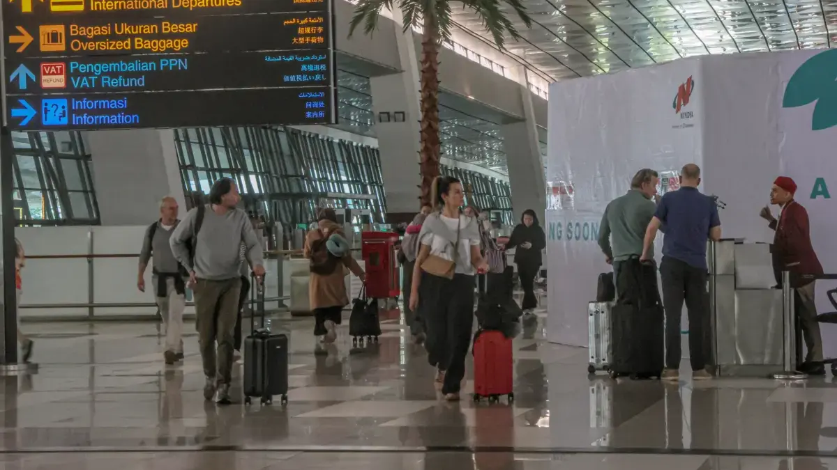 Konflik AS-Israel dengan Iran Memanas, Sejumlah Penerbangan Internasional Dibatalkan Konflik AS-Israel dengan Iran Memanas, Sejumlah Penerbangan Internasional Dibatalkan