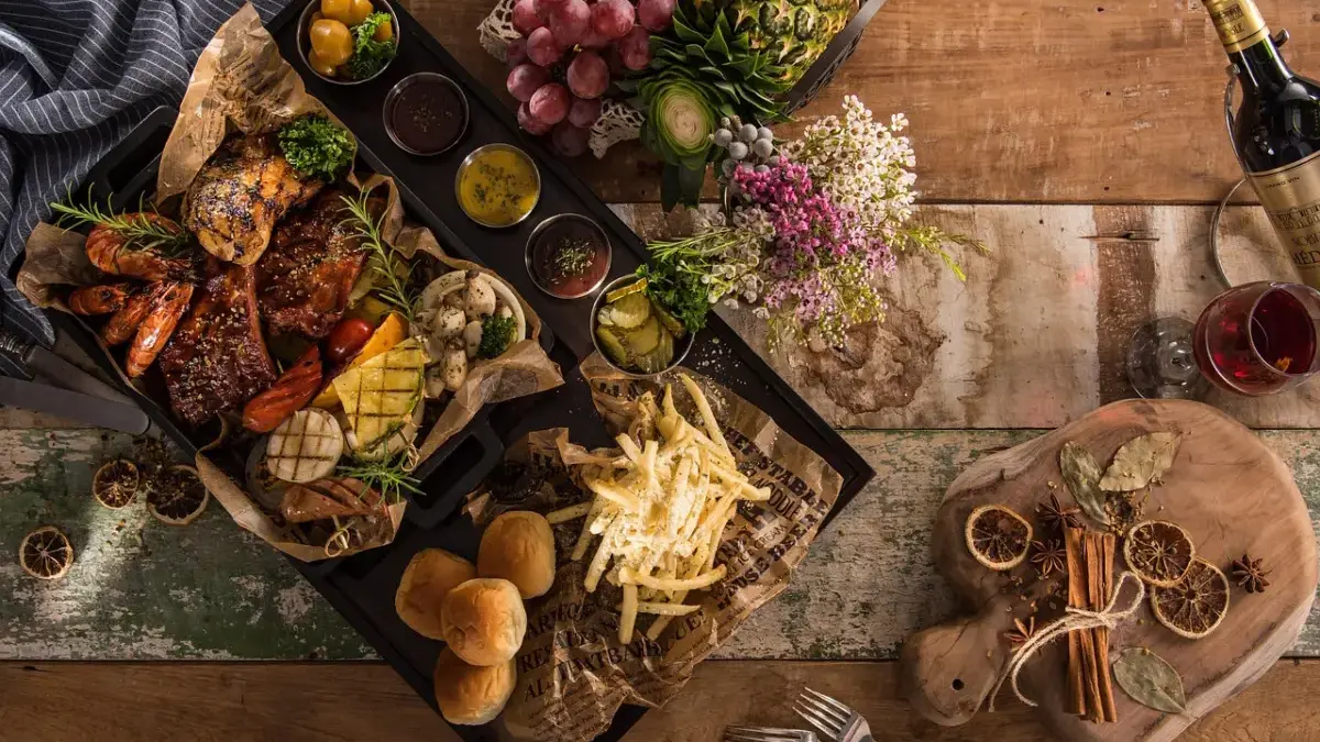 Waspada! Daftar Makanan yang Harus Dibatasi saat Lebaran Demi Jaga Kesehatan