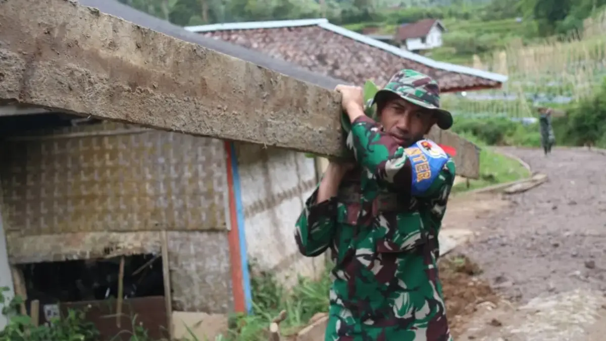 82 Persen Jalan Desa Cipelah Tuntas Dicor Desa Cipelah