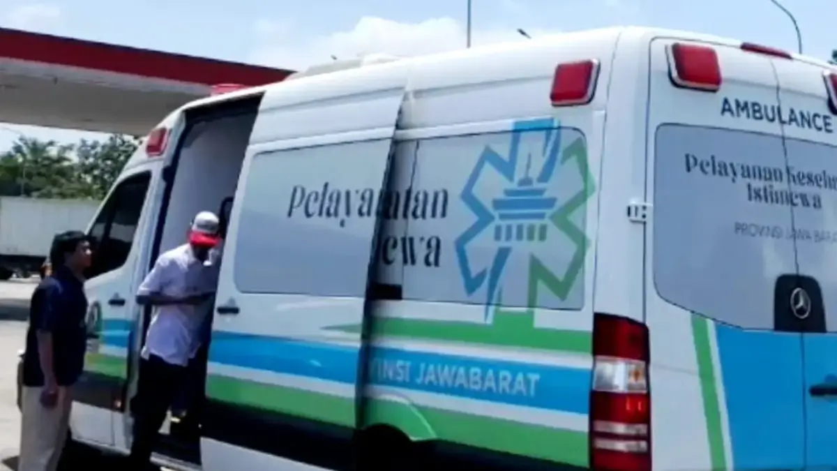Mobil layanan kesehatan di rest area.