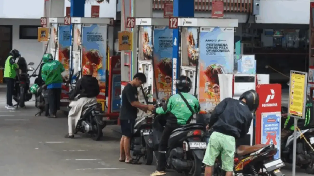 Prioritaskan Rakyat, Harga BBM Subsidi Dijaga Tetap Stabil di Tengah Gejolak Global Prioritaskan Rakyat, Harga BBM Subsidi Dijaga Tetap Stabil di Tengah Gejolak Global