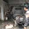 Diduga Korsleting, Mobil Pick Up di Tenjolaya Terbakar saat Isi BBM