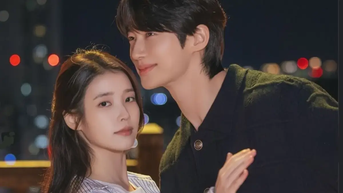 Pasangan IU dan Byeon Woo Seok pemeran Drakor Perfect Crown yang akan tayang malam nanti.