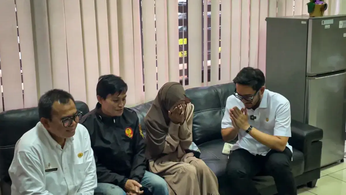 Bupati Bandung Barat, Jeje Ritchie Ismail menyampaikan permohonan maaf secara langsung kepada korban praktik p
