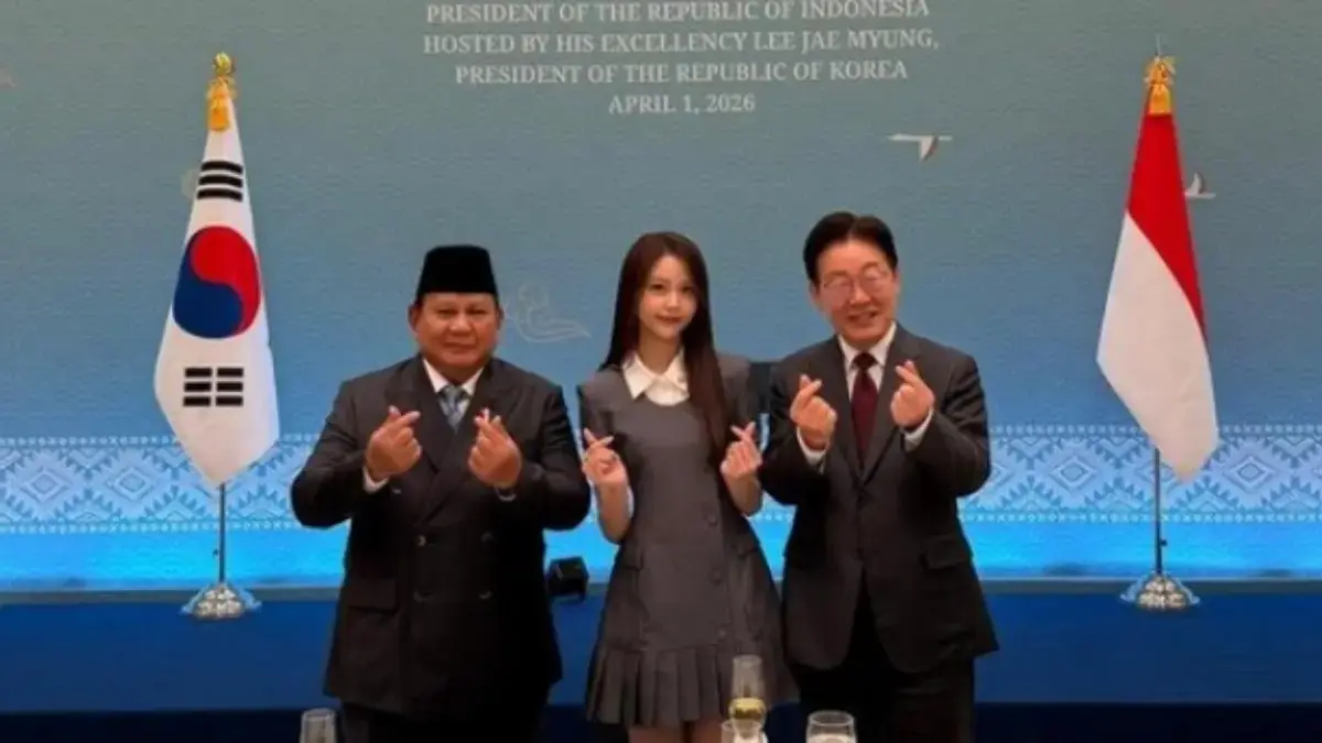 Foto Carmen Hearts2Hearts bersama Presiden Prabowo dan Presiden Korea Selatan Lee Jae Myung.