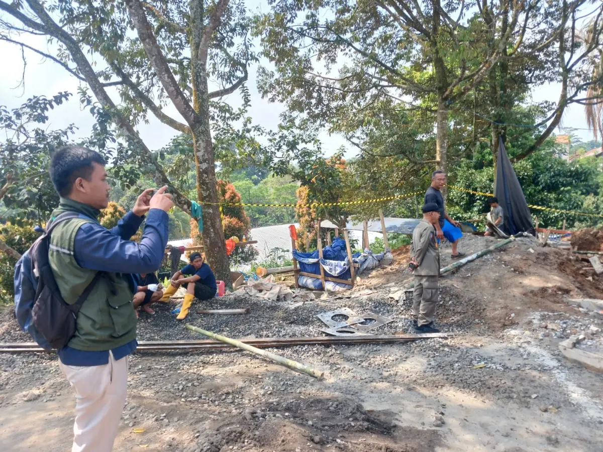 Pembangunan Tower di Cijeruk Disorot, Kecamatan Minta Aktivitas Dihentikan Sementara – jabarekspres.com