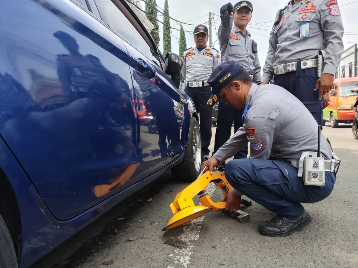 Bikin Macet dan Semrawut! Dishub Cimahi Tindak Kendaraan Bandel, 7 Titik Disikat – jabarekspres.com