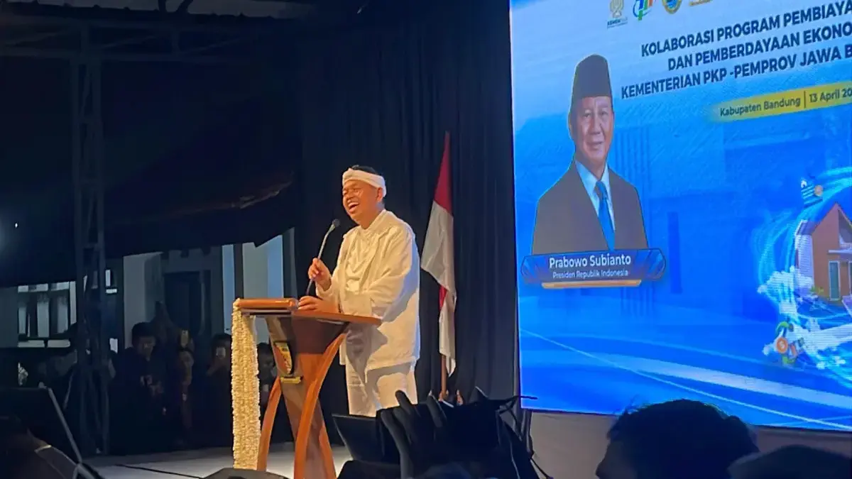 Gubernur Jawa Barat Dedi Mulyadi saat menghadiri peluncuran BSPS se-Jawa Barat, sosialisasi dan closing KUR Pe