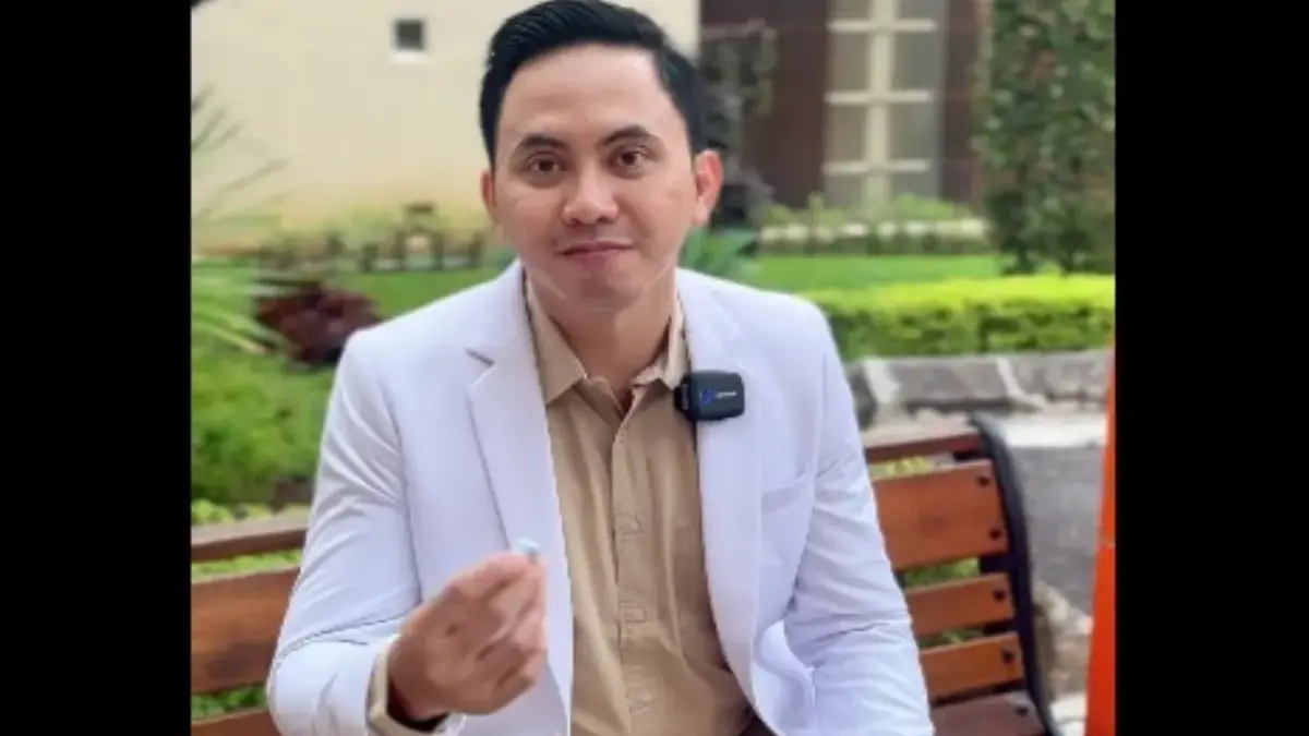 Rumus Aman Gunakan Earphone Menurut Dokter Spesialis THT RS Al Islam Bandung dr. Ilman Fathony Martanegara Spesialis THT dari RS Al Islam Bandung