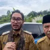 Bupati Jeje Ritchie Ismail didampingi Wakil Bupati Bandung Barat, Asep Ismail saat menghadiri giat di Padalara