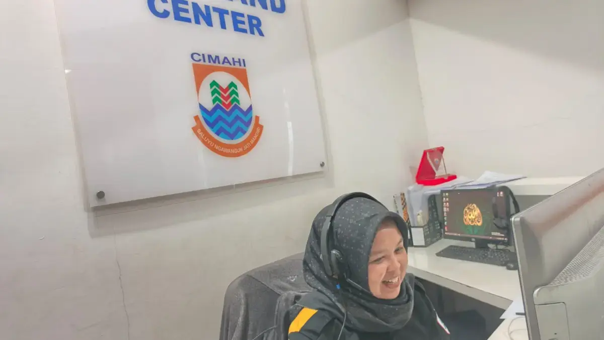 Pengalaman Tak Biasa Operator Call Center 112 Cimahi, dari Telepon Iseng Sampai Laporan Diluar Nalar Pengalaman Tak Biasa Operator Call Center 112 Cimahi, dari Telepon Iseng Sampai Laporan Diluar Nalar