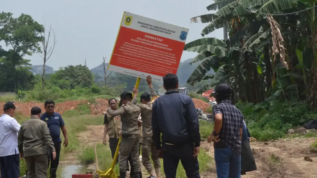 Cemari Lingkungan, DLH Kabupaten Bogor Segel TPA Ilegal di Klapanunggal 