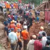 Korban Tertimbun Longsor di Sumedang Selatan Berhasil Ditemukan, Jenazah Langsung Dipulasarkan