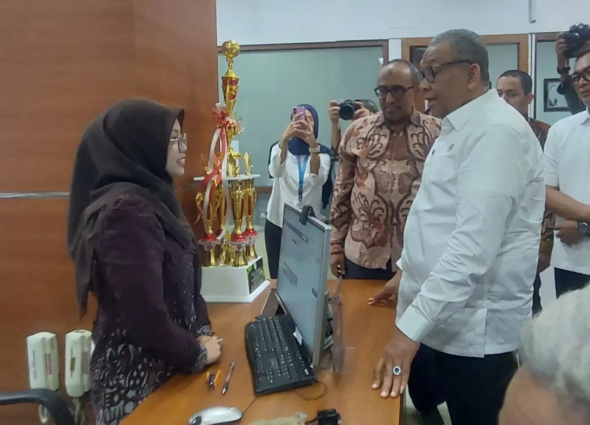 Magang Hub Diserbu Fresh Graduate, Wamenaker Tinjau Langsung di RS Ummi Bogor – jabarekspres.com