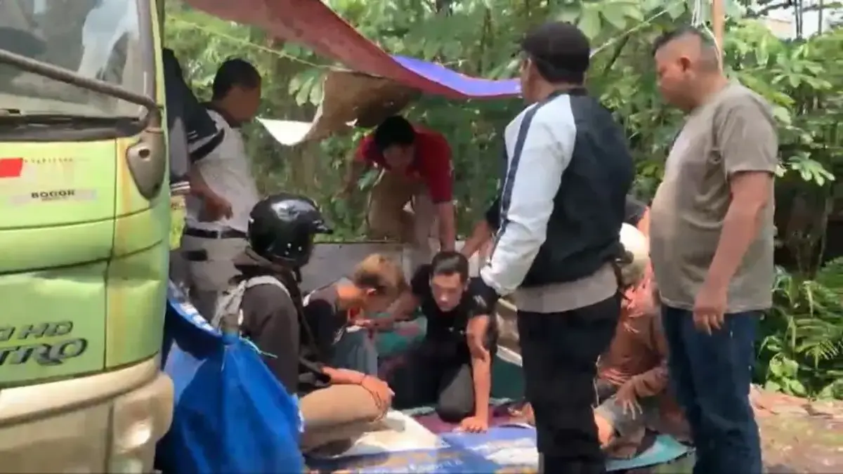 Nyamar Jadi Ustadz, Polisi Bekuk Dua Pemuda Aceh dan Sita Ribuan Obat Keras di Bogor