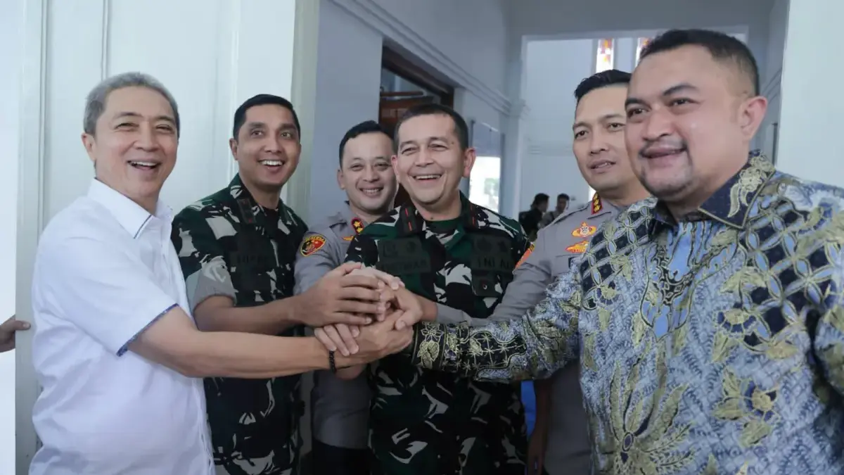 Pemkab Bogor Gandeng TNI Percepat Infrastruktur dan Perkuat Kamtibmas Pemkab Bogor Gandeng TNI Percepat Infrastruktur dan Perkuat Kamtibmas