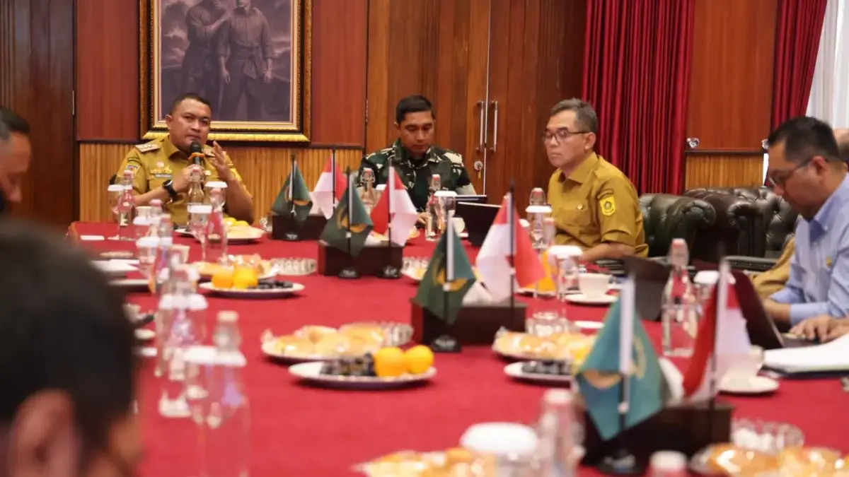 Perkuat Kolaborasi, Bupati Bogor Genjot Pengelolaan PSU Demi Lingkungan Lebih Tertata Perkuat Kolaborasi, Bupati Bogor Genjot Pengelolaan PSU Demi Lingkungan Lebih Tertata