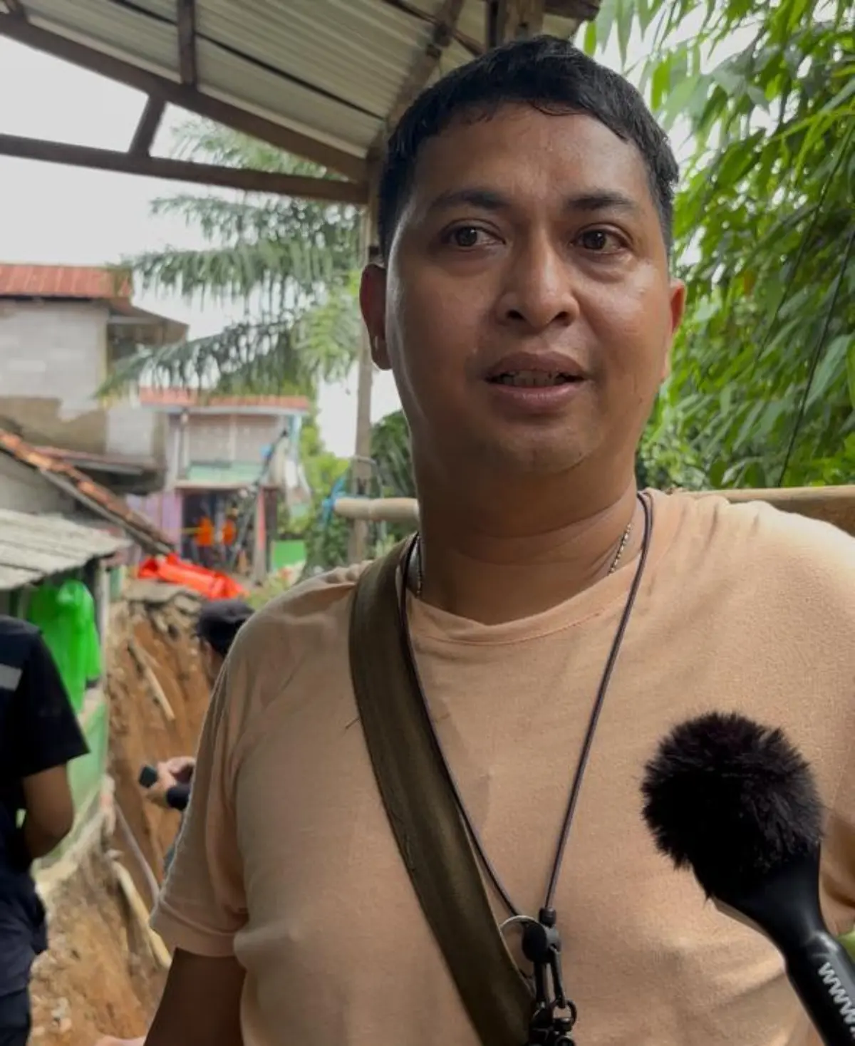 Sempat Ditambal Warga, Jalan Retak di Paledang-Bogor Kembali Longsor hingga Putuskan Akses Warga – jabarekspres.com