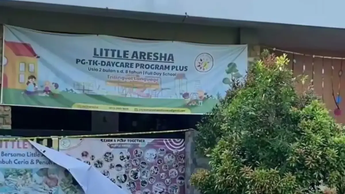 Daycare Little Aresha, Kota Yogyakarta, tempat penitipan anak yang digerebek polisi pada Jumat (24/4). (ANTARA