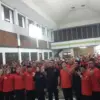 DPD PDIP Provinsi Jawa Barat, menggelar rapat konsolidasi internal sekaligus melaksanakan penyerahan dan sosia