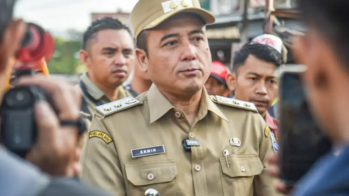 Wakil Wali Kota Bandung Belum juga Ditahan, Penyidikan Dugaan Kasus Korupsi di Pemkot Bandung Mandeg? Wakil Wali Kota Bandung Tak Kunjung Ditahan, Penyidikan Dugaan Kasus Korupsi di Pemkot Bandung Mandeg?