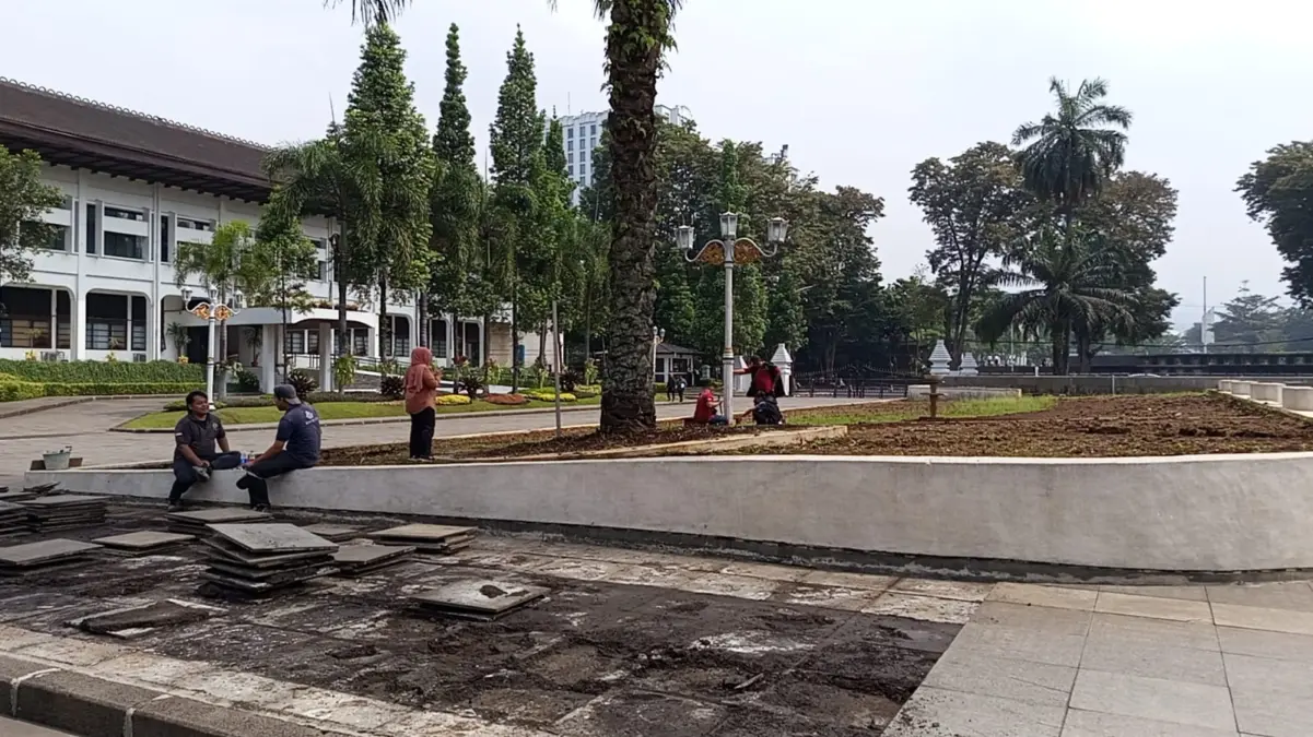 Anggaran Rombak Halaman Gedung Sate Capai Rp15 M, Pengamat Dorong Prioritas Penambahan Jalan Anggaran Rombak Halaman Gedung Sate Capai Rp15 M, Pengamat Dorong Prioritas Penambahan Jalan