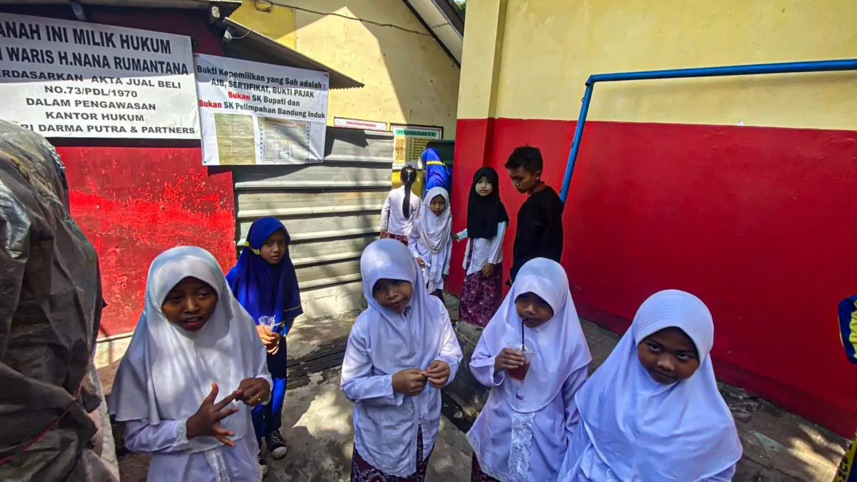 KBM Terganggu Sengketa Lahan, Siswa SDN Bunisari Minta Dedi Mulyadi Turun Tangan