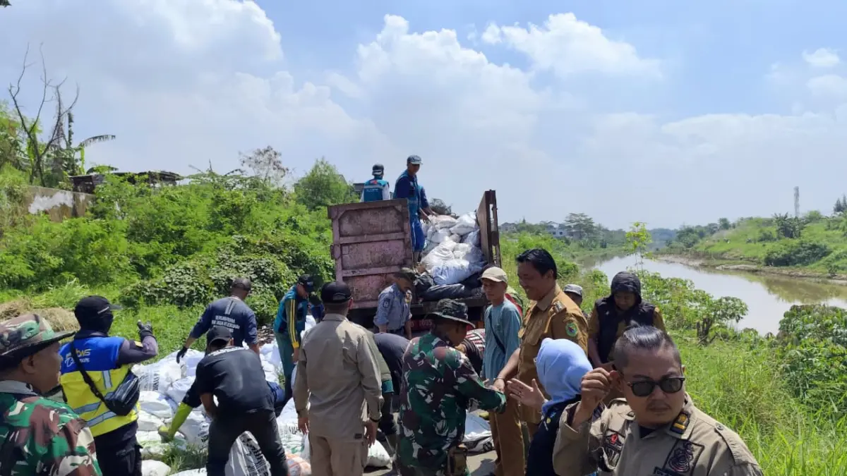 Aksi Pameungpeuk Berdasi, Desa Bojongkunci Mulai Bebas Sampah Liar