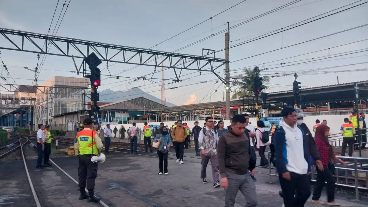 3 Jalur di Stasiun Bogor Mulai Ditutup Hari Ini, Penumpang Dialihkan ke Peron 2 hingga 5 3 Jalur di Stasiun Bogor Mulai Ditutup Hari Ini, Penumpang Dialihkan ke Peron 2 hingga 5