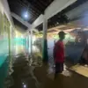Banjir yang tak kunjung surut di kawasan Jalan Raya Sapan, Desa Tegalluar, Kecamatan Bojongsoang