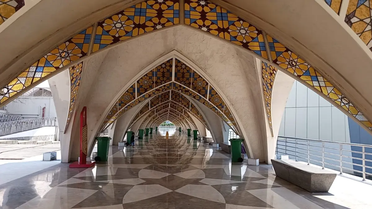 BPKAD Jabar Rinci Anggaran Kebersihan Masjid Al Jabbar, Capai Rp21,8 Miliar per Tahun Badan Pengelola Aset dan Keuangan Daerah (BPKAD) Jawa Barat ikut merincikan alokasi anggaran yang digunakan