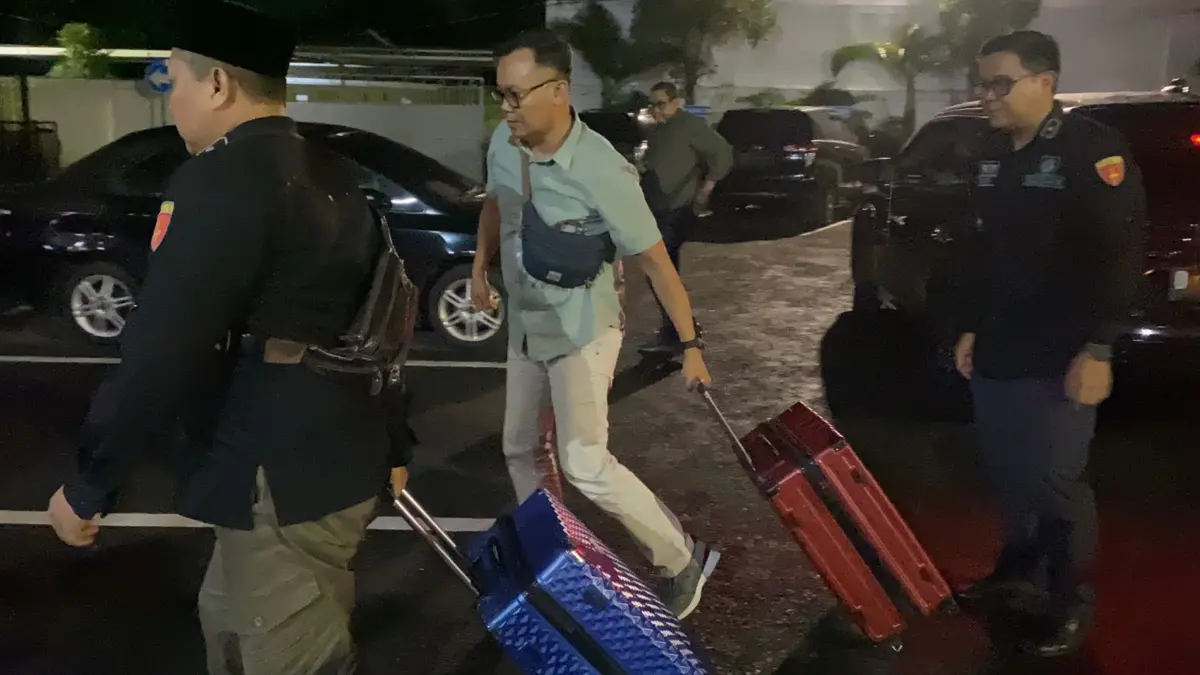 Geledah Disnaker Cimahi, Penyidik Sita Dua Koper Dokumen Dugaan Korupsi Program Pelatihan – jabarekspres.com