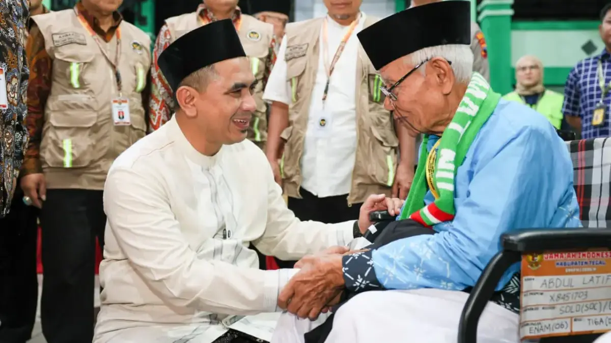 Taj Yasin Lepas Kloter Pertama Haji 2026, Jateng Berangkatkan 34.122 Jemaah dari Embarkasi Solo