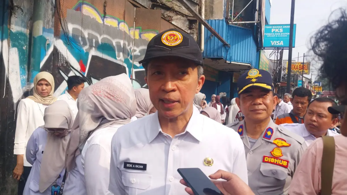 Wali Kota Bogor, Dedie A. Rachim saat memberikan keterangannya. Foto: Sekar Andini