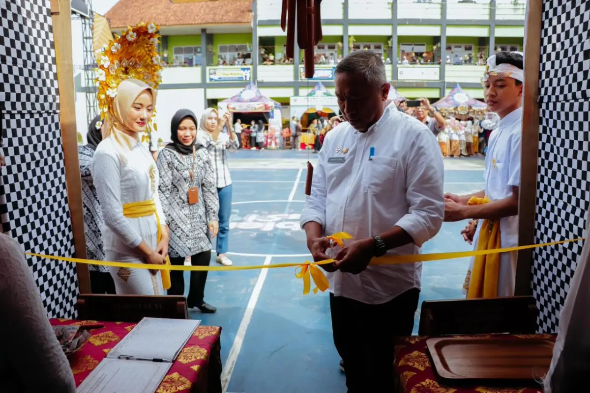 Dorong Kreativitas dan Pelestarian Budaya, Sekda Hadiri Gelar Karya 2026 SMPN 2 Ciamis – jabarekspres.com