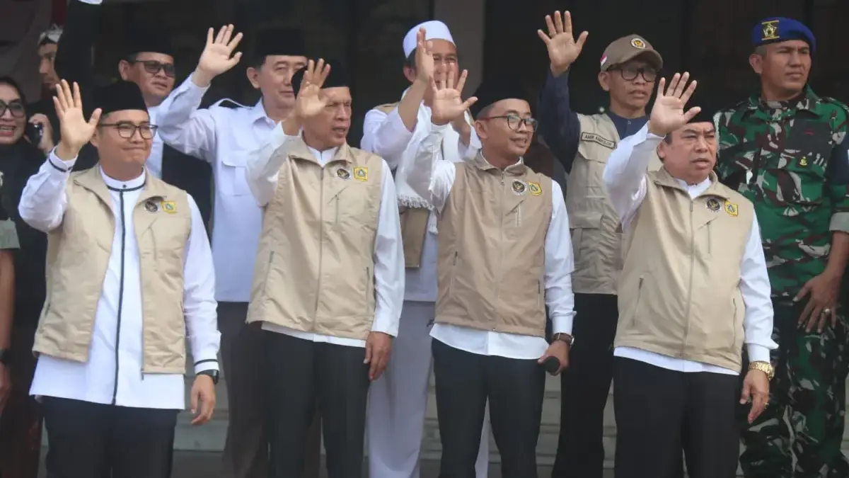 445 Jemaah Haji Kloter Pertama Berangkat, Wakil Bupati Bogor Sampaikan Ini 445 Jemaah Haji Kloter Pertama Berangkat, Wakil Bupati Bogor Sampaikan Ini