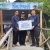 Telkom memberikan support renovasi Rumah Edukasi Cemare Eco Green diwakili oleh GM Witel Nusa Tenggara Muhamma