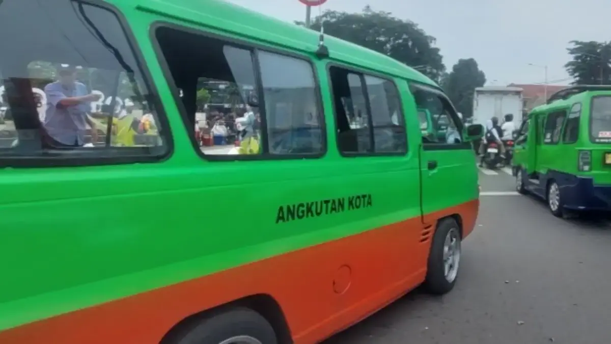 Pemkot Bogor Kebut Pengesahan Perwali Terkait Teknis Penataan Batas Usia Angkot 20 Tahun Pemkot Bogor Kebut Pengesahan Perwali Terkait Teknis Penataan Batas Usia Angkot 20 Tahun