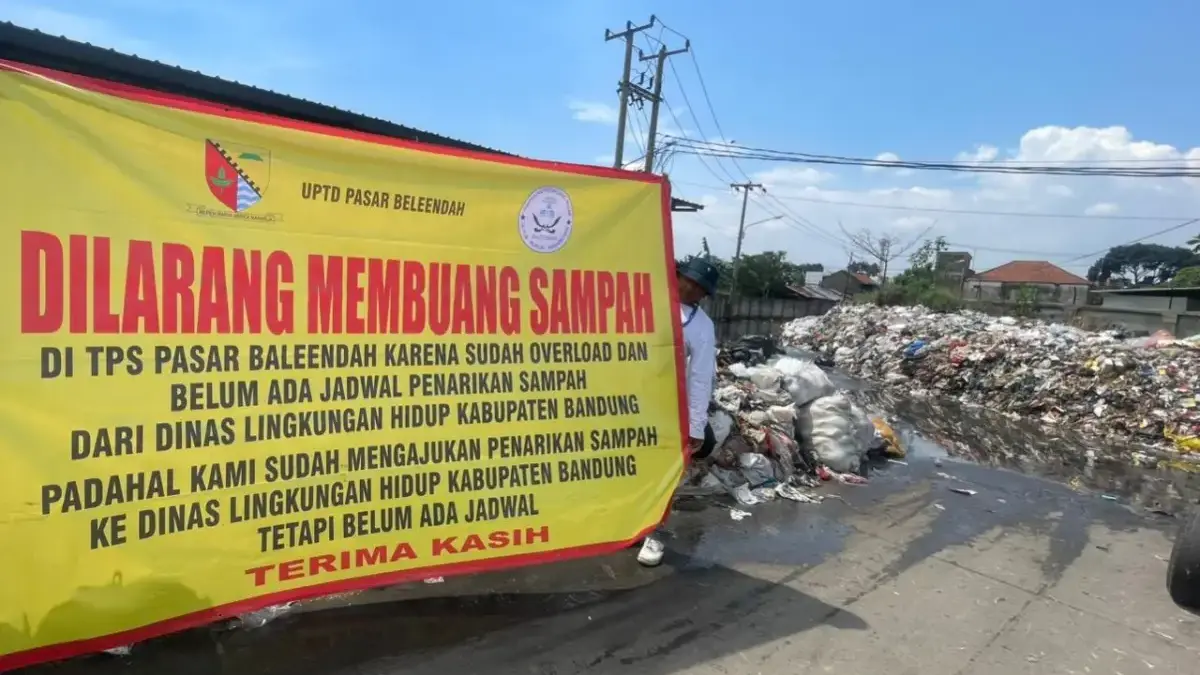 Sampah TPS Pasar Baleendah Menumpuk Sejak Lebaran, Pengelola Hentikan Sementara Pembuangan