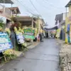 Suasana Rumah Duka Mayor Infanteri (Anumerta) Zulmi Aditya Iskandar di Jalan Cikendl Nomor 41, Kelurahan Cipag