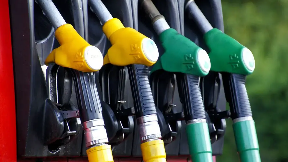 Sejumlah SPBU Swasta Justru Naikkan Harga BBM, Ini Harga Terbaru Shell, BP-AKR, hingga Vivo Sejumlah SPBU Swasta Naikkan Harga BBM