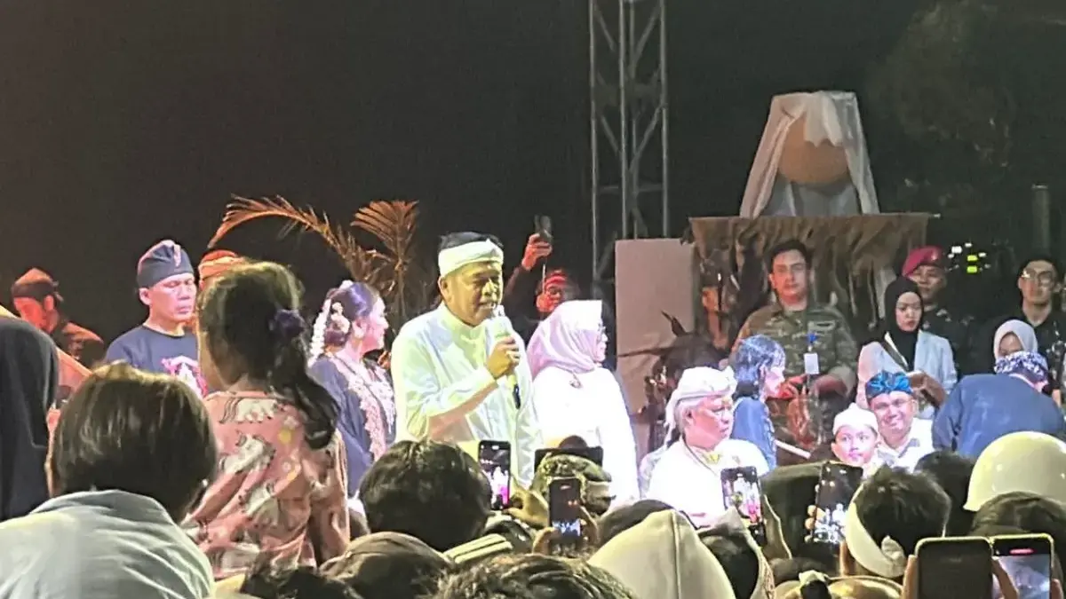 Kirab Budaya Mahkota Binokasih Semarak di Bogor, Dedi Mulyadi Bawa Pesan Kepemimpinan Sunda 