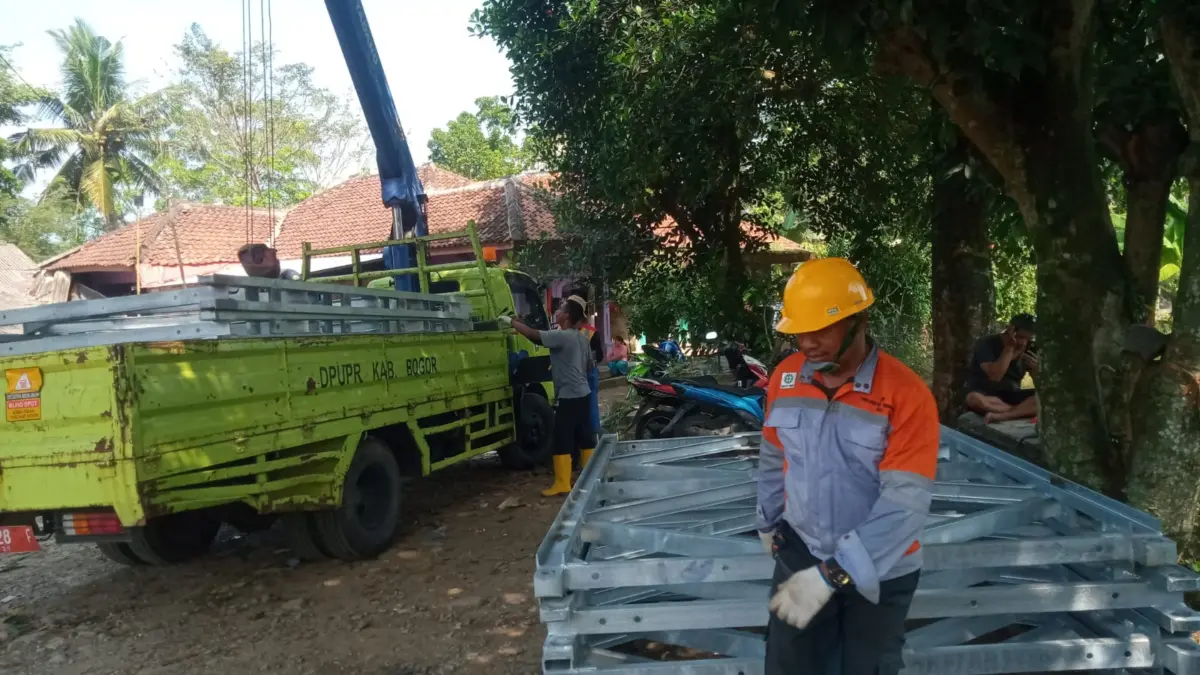 Pemkab Bogor Pasang Jembatan Bailey, Akses Desa Antajaya Segera Pulih Pemkab Bogor Pasang Jembatan Bailey, Akses Desa Antajaya Segera Pulih