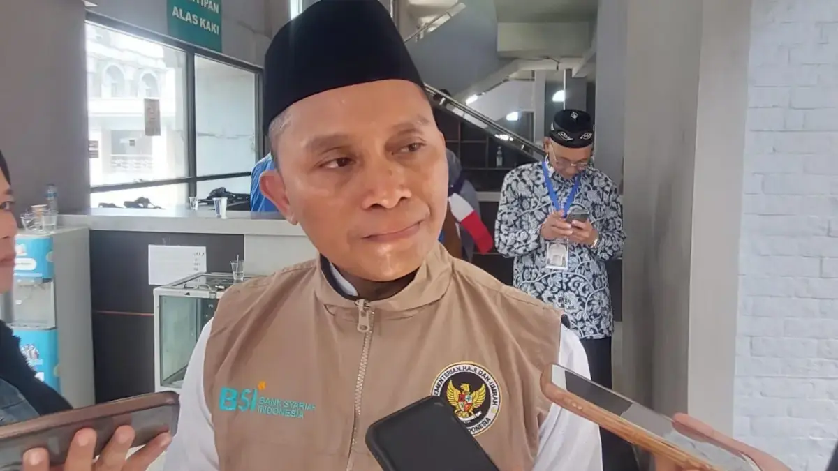 Kepala Seksi Penyelenggara Haji dan Umrah Kementerian Agama (Kemenag) Kota Bogor, Indra Karmawan, saat memberi