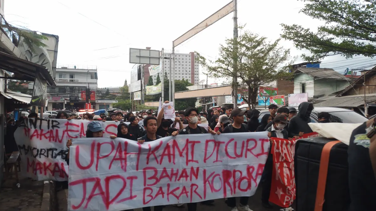 Gabungan Mahasiswa dari Berbagai Kampus di Sumedang Gelar Aksi May Day 2026, Suarakan Kesejahteraan Buruh Tani